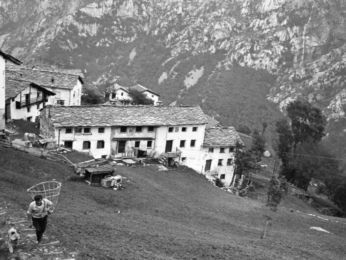 Fondo Carlo Tancredi Olmo Valle del Drogo SO 1981 17 scaled