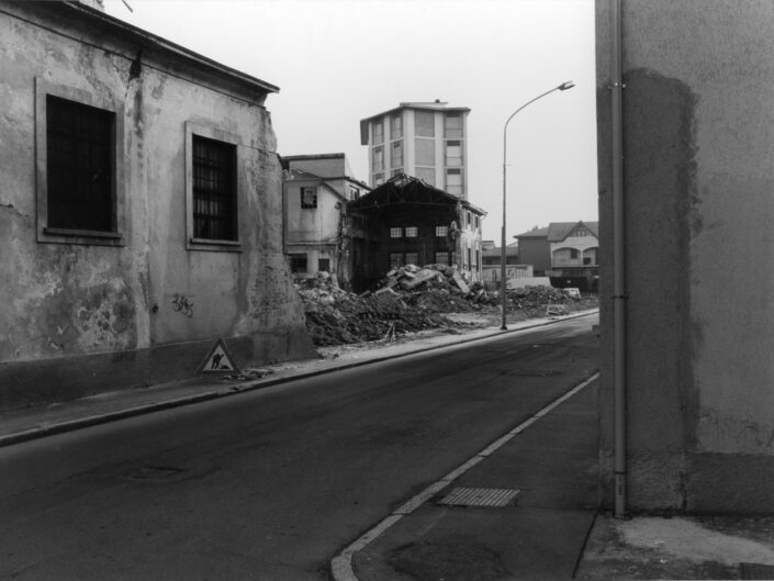 Fondo Claudio Argentiero demolizione ex ditta Pomini da via Brambilla 1997