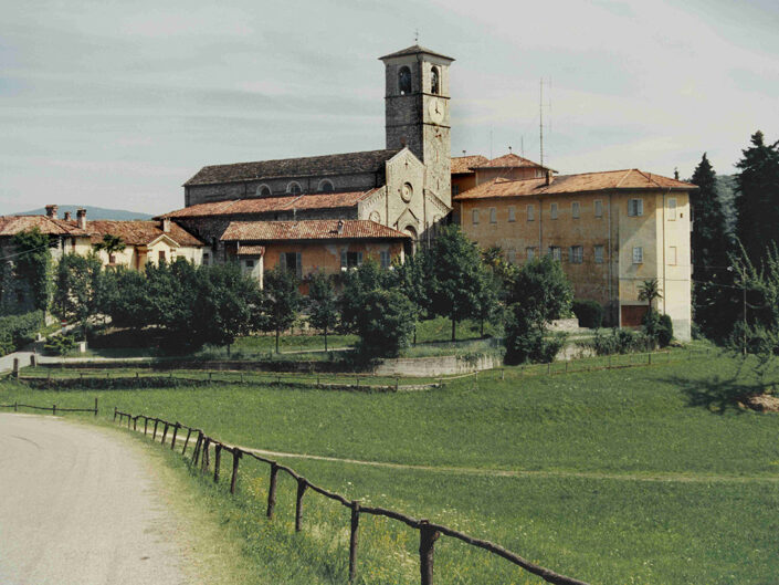 Fondo Afi - Bedero Valtravaglia - Canonica di San Vittore - Foto Franco Rinaldin - 1990