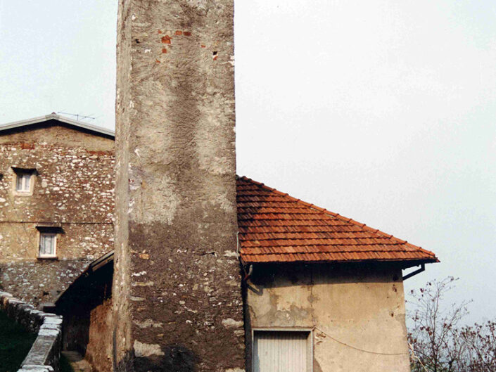 Fondo Afi - Cittiglio - Chiesetta romanica di San Biagio ( Sec. XI) - Foto Franco Rinaldin - 1991
