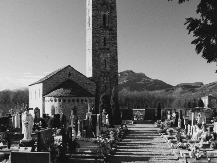 Fondo Afi - Porto Valtravaglia - Frazione Ligurno - Chiesa di Santa Maria di campagna - Torre romanica - Foto Daniele Zuliani - 1990