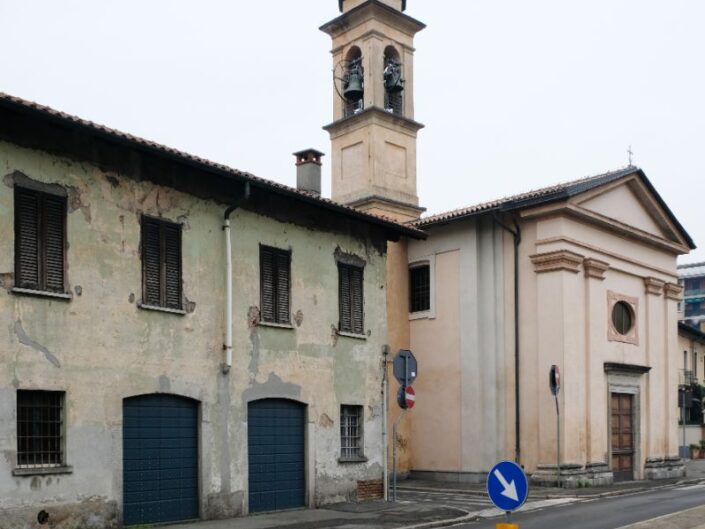 SS 33 del Sempione - Gallarate - Chiesa di san Rocco (XV sec.) - Foto di Claudio Argentiero - 2021