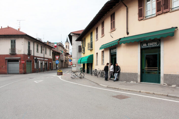 Fondo AFI - Alto Milanese - Cuggiono - Piazza S. Giorgio - 2010 - Foto Claudio Argentiero