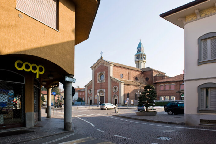 Fondo AFI - Alto Milanese - Casorezzo - Veduta su piazza San Giorgio - 2013 - Foto Giovanni Mereghetti