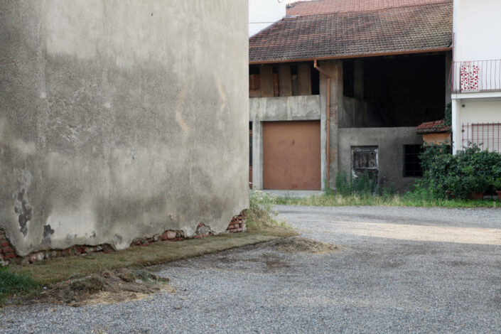 Fondo AFI - Alto Milanese - San Giorgio su Legnano - Cortile di vicolo Garibaldi - 2019 - Foto Roberto Bosio