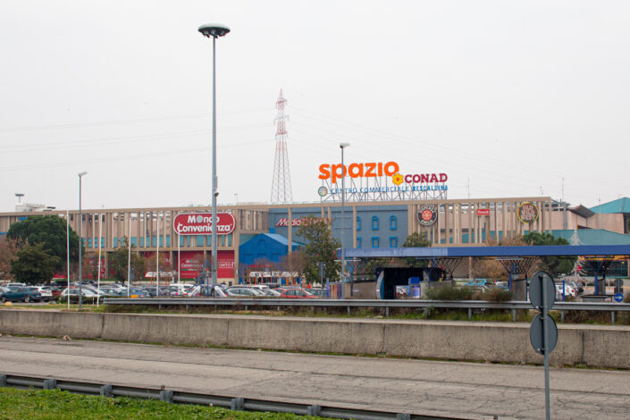 Fondo AFI - Alto Milanese - Rescaldina - Spazio Conad - Viale Marco - 2022 - Foto Roberto Venegoni