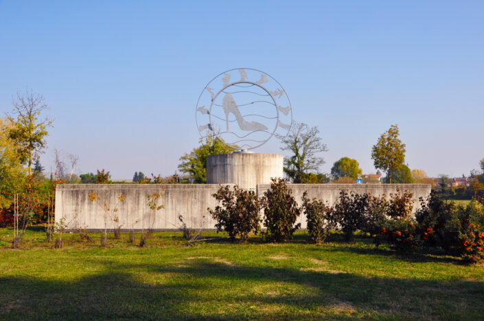 Fondo AFI - Alto Milanese - Parabiago - Monumento alla Calzatura (artista Pierre Lindner) - 2017 - Foto Silvia Lagostina