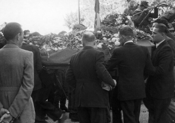 Fondo ANPI Solbiate Olona - Funerale del partigiano Antonio Turconi (15/05/1921-27/04/1945)