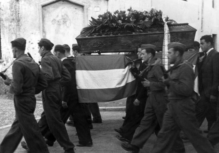 Fondo ANPI Solbiate Olona - Funerale del partigiano Antonio Turconi (15/05/1921-27/04/1945)