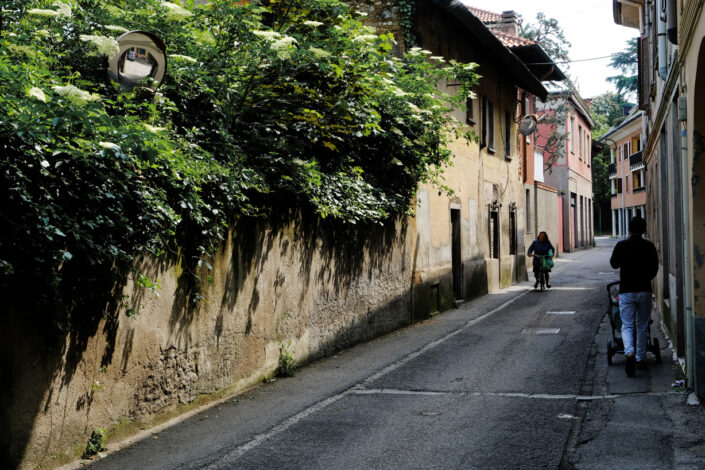 Fondo Claudio Argentiero - Busto Arsizio - Ritratti urbani -Frazione Sacconago - Via XI febbraio - 2024