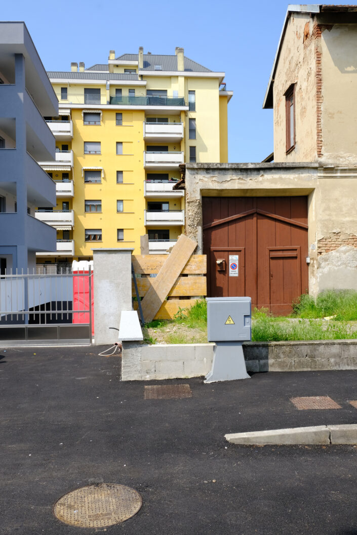 Fondo Claudio Argentiero - Busto Arsizio - Ritratti urbani - Via Aquile randagie - 2024