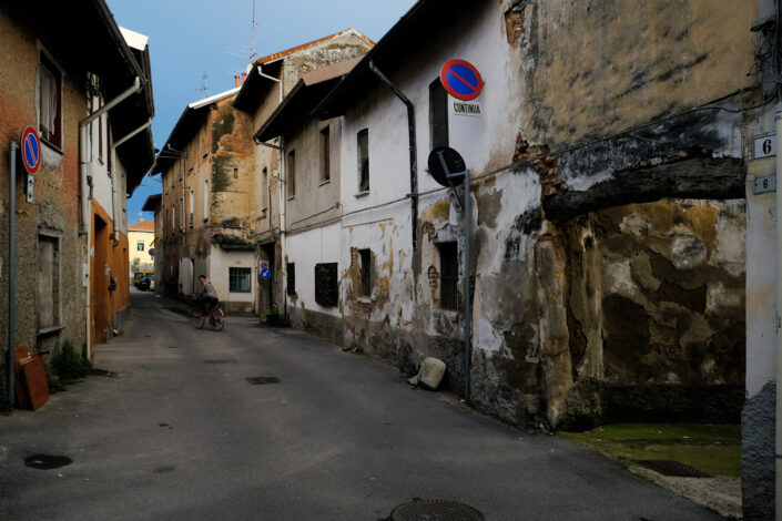 Fondo Claudio Argentiero - Busto Arsizio - Ritratti urbani - Via San Carlo - 2024