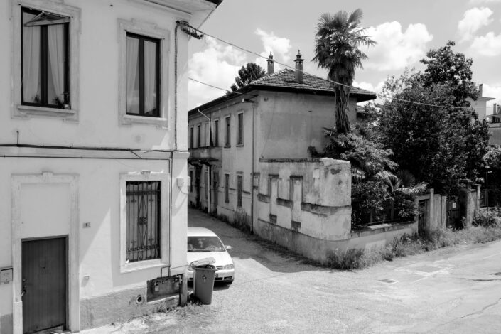 Fondo Claudio Argentiero - Busto Arsizio - Ritratti urbani - Via Sorrento su via Belluno - 2024