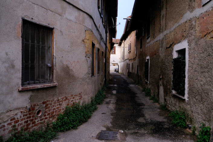 Fondo Claudio Argentiero - Busto Arsizio - Ritratti urbani - Via San Carlo - 2024