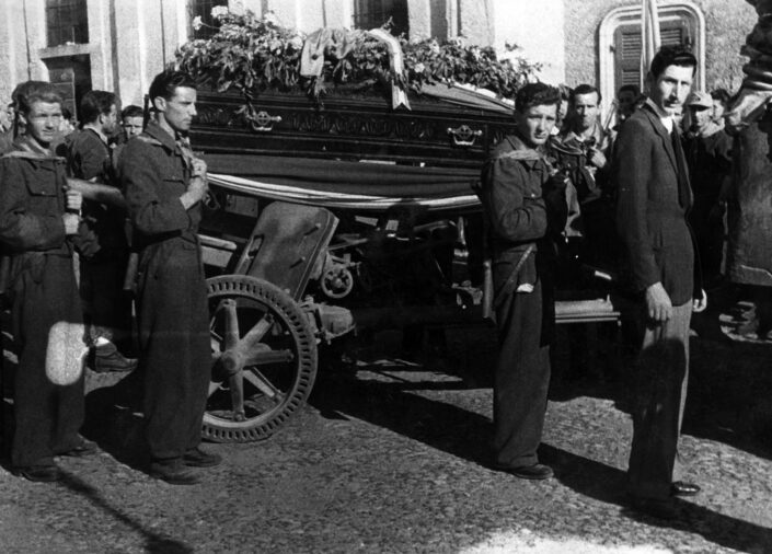 Fondo ANPI Solbiate Olona - Funerale del partigiano Stefano Ghioldi (24/07/1919-04/11/1944)