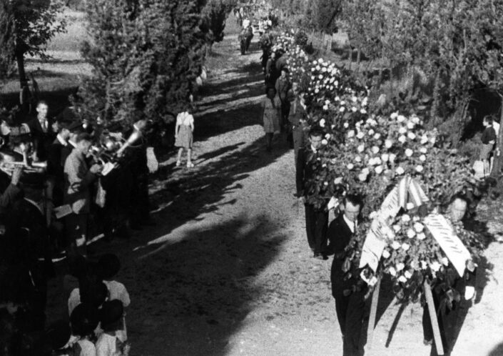 Fondo ANPI Solbiate Olona - Funerale del partigiano Stefano Ghioldi (24/07/1919-04/11/1944)