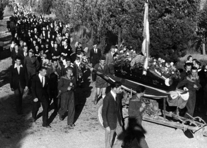 Fondo ANPI Solbiate Olona - Funerale del partigiano Stefano Ghioldi (24/07/1919-04/11/1944)