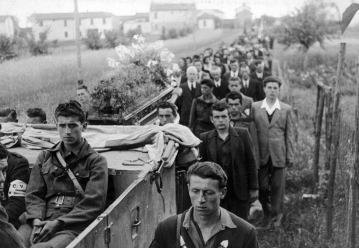 Fondo ANPI Solbiate Olona - Funerale del partigiano Stefano Ghioldi (24/07/1919-04/11/1944)