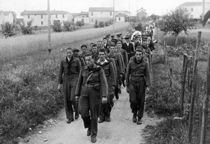 Fondo ANPI Solbiate Olona - Funerale del partigiano Stefano Ghioldi (24/07/1919-04/11/1944)