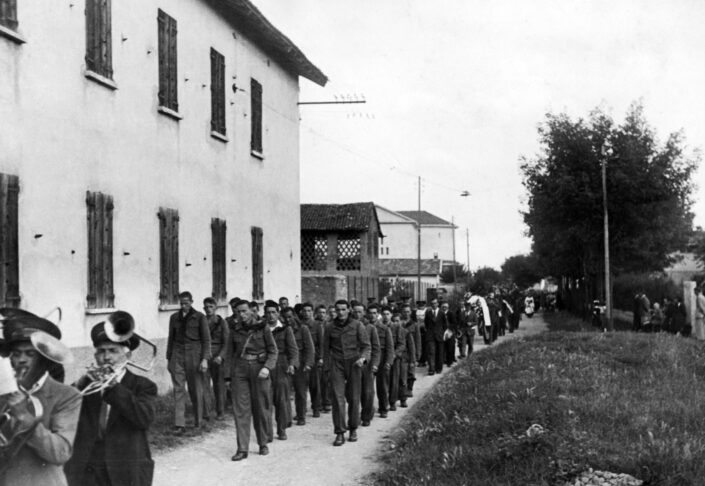 Fondo ANPI Solbiate Olona - Funerale del partigiano Stefano Ghioldi (24/07/1919-04/11/1944)