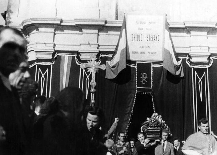 Fondo ANPI Solbiate Olona - Funerale del partigiano Stefano Ghioldi (24/07/1919-04/11/1944)